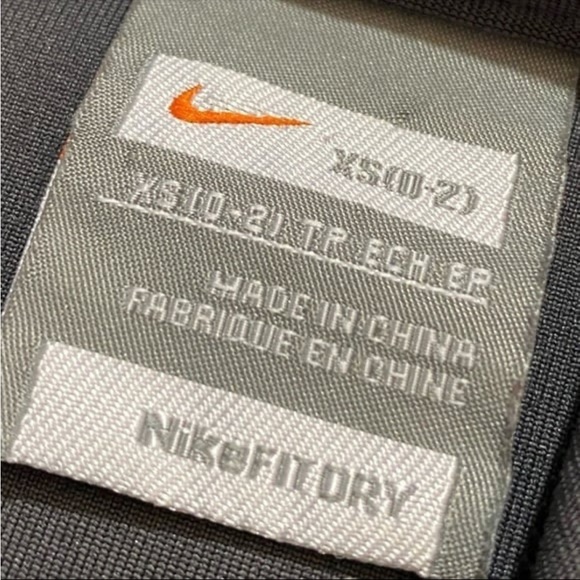 Nike FIT DRY Women’s Full Zip Jacket Dark Gray Sz XS Activewear Athleisure - Picture 7 of 7